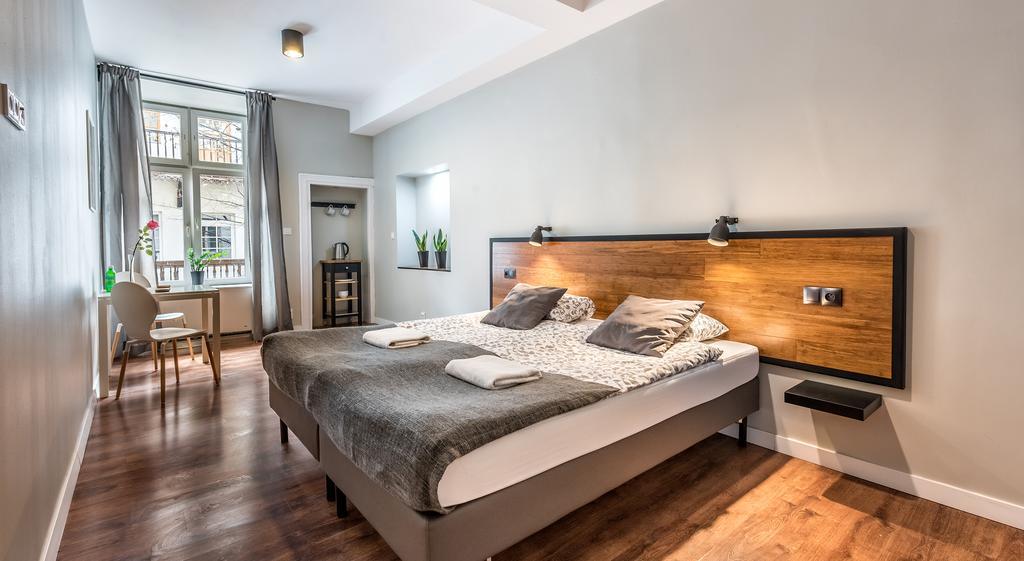 クラクフ Flaminio Smart Sleepアパートホテル エクステリア 写真